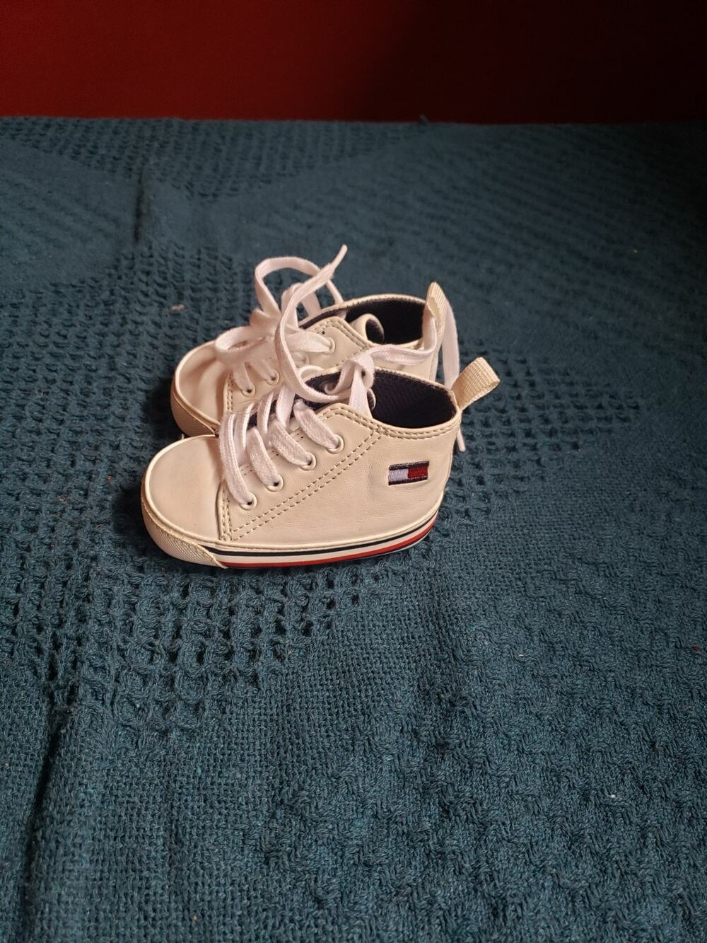 Tommy Hilfiger Shoes Size 1 Kids White Baby Lace Up Logo 1877-0720 Puttan NEW
